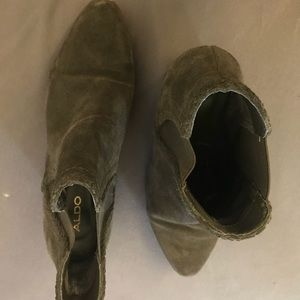 Aldo Suede Olive Green Booties- Size 8.5